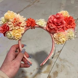 Limited edition Disney Mickey / Minnie ears